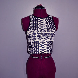 Black and white cropped top